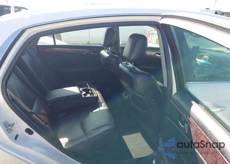 2011 Toyota Avalon Limited z USA, uszkodzony, nr VIN 4T1BK3DB9BU435090